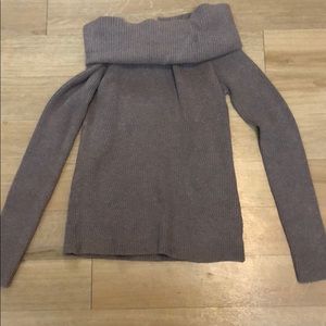DO+BE sweater.